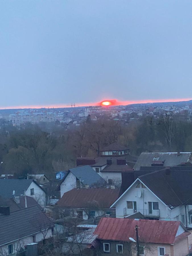 Люкс Для Вибагливих В Центрі Lutsk Luaran gambar